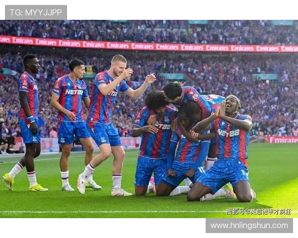 瑞天空报道：格拉斯纳渴望执教拜仁水晶宫新合同或含解约条款